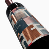 Etichetta avanguardia di vino rosso